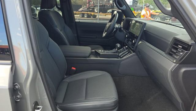 Used 2025 Lexus GX 550 image 6