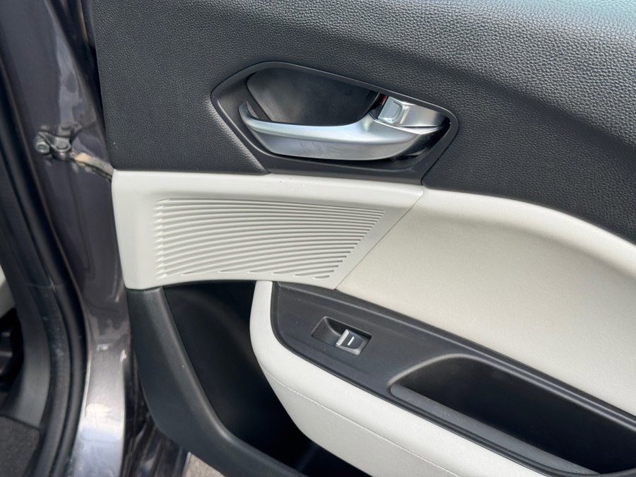 Used 2021 Acura TLX w/ Technology Package FWD image 32