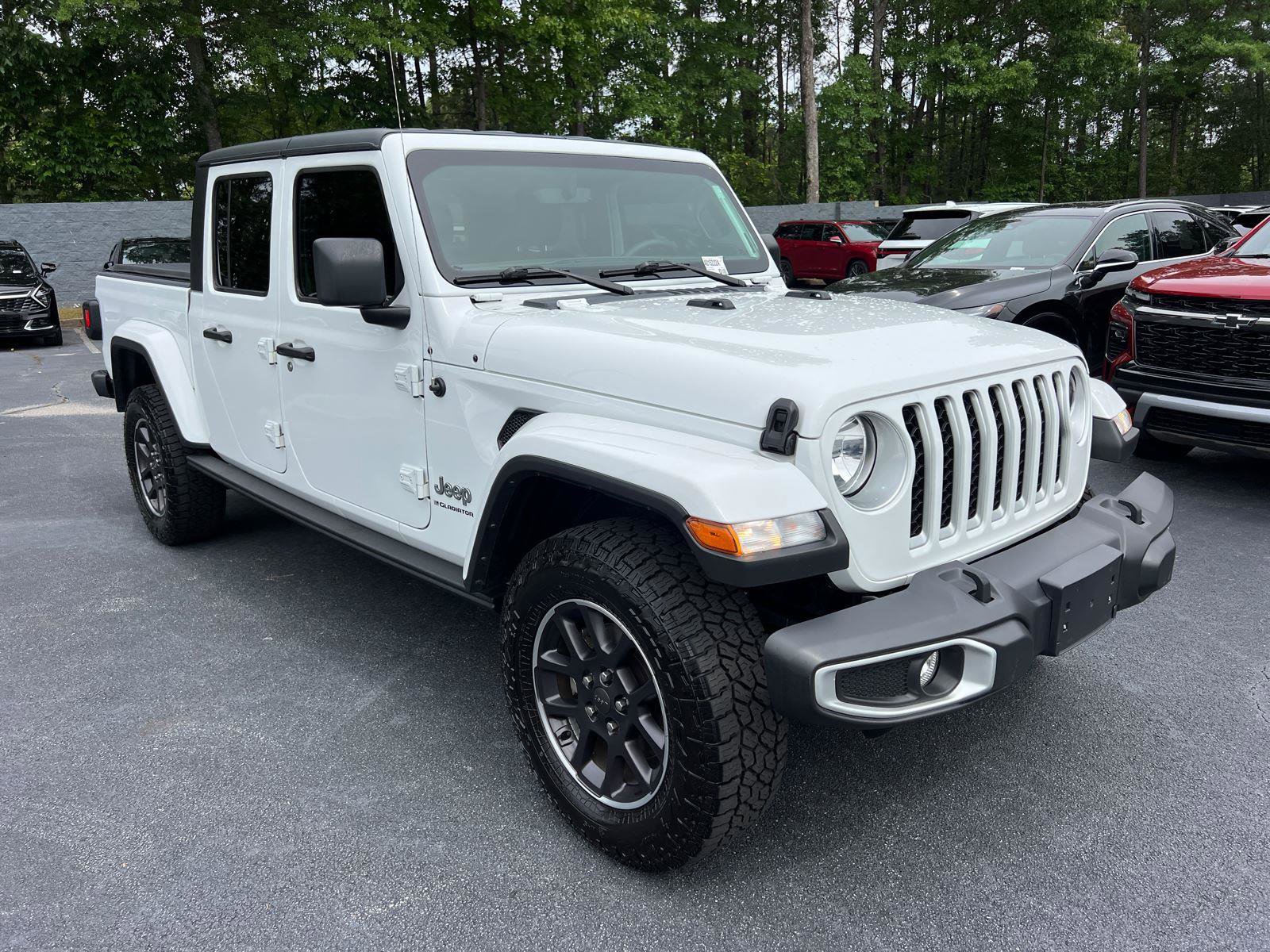Used 2023 Jeep Gladiator Overland w/ Popular Equipment Package AWD/4WD image 4