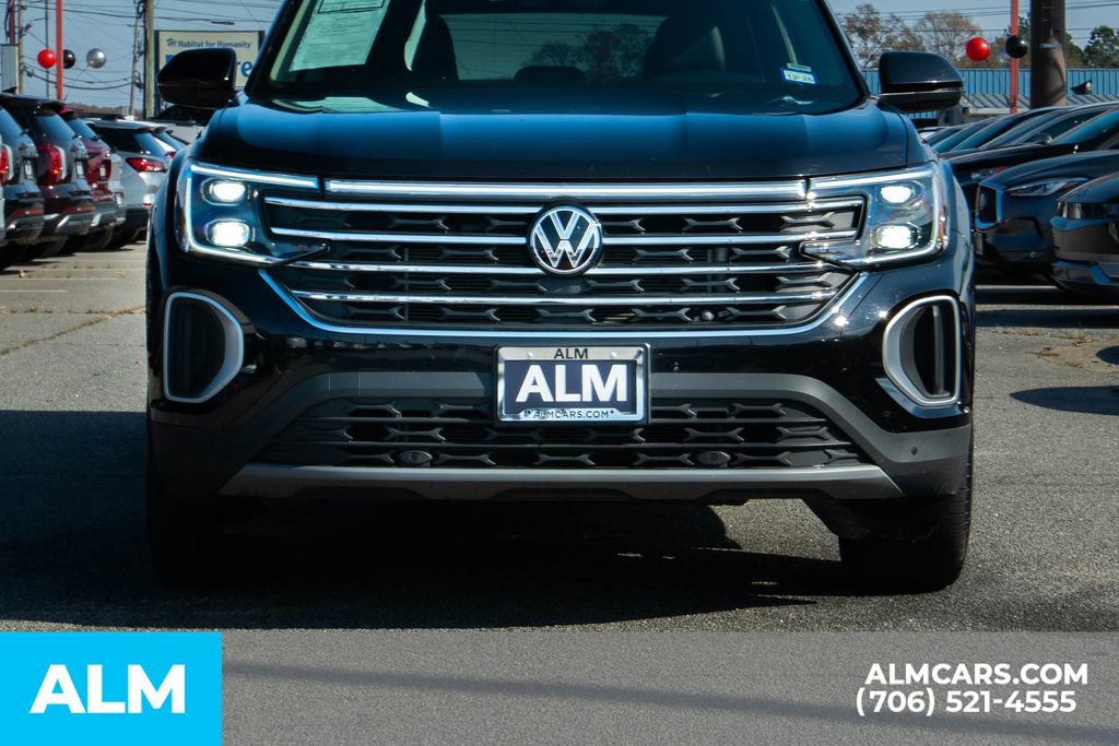 Used 2025 Volkswagen Atlas SE image 6