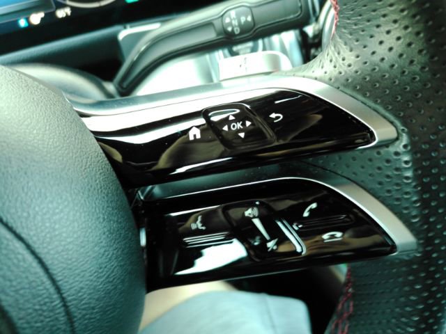 Used 2024 Mercedes-Benz GLB 250 image 40