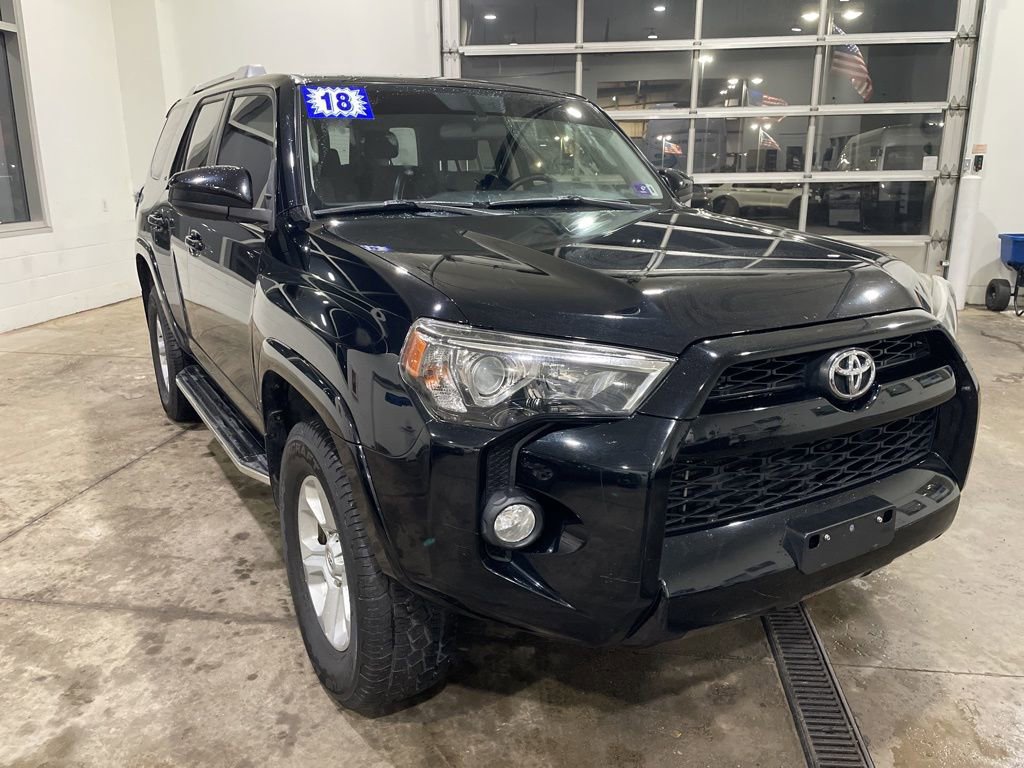 Used 2018 Toyota 4Runner SR5 AWD/4WD image 3