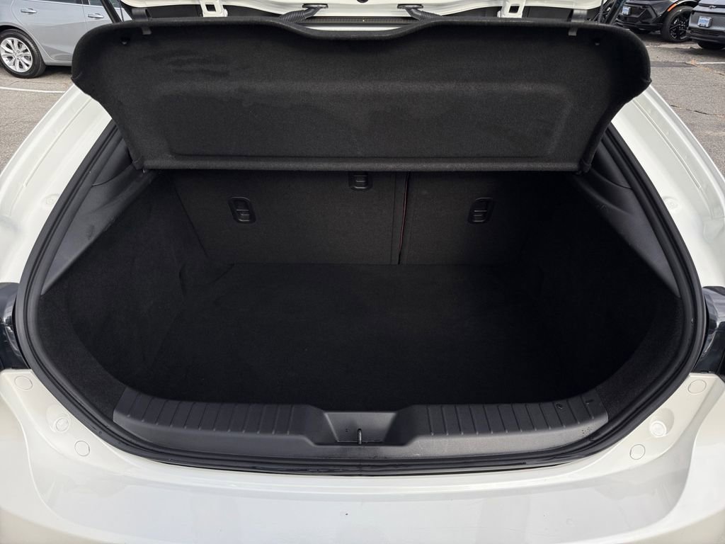Used 2023 MAZDA MAZDA3 Hatchback w/Premium Plus Pkg image 24