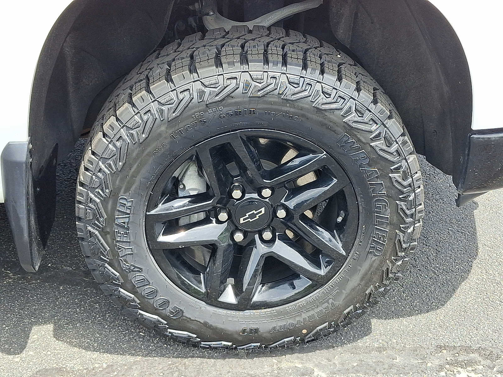 Used 2024 Chevrolet Silverado 1500 LT Trail Boss w/ Convenience Package II AWD/4WD image 9