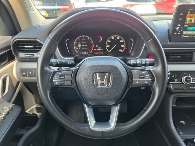 Used 2024 Honda Pilot Touring image 13