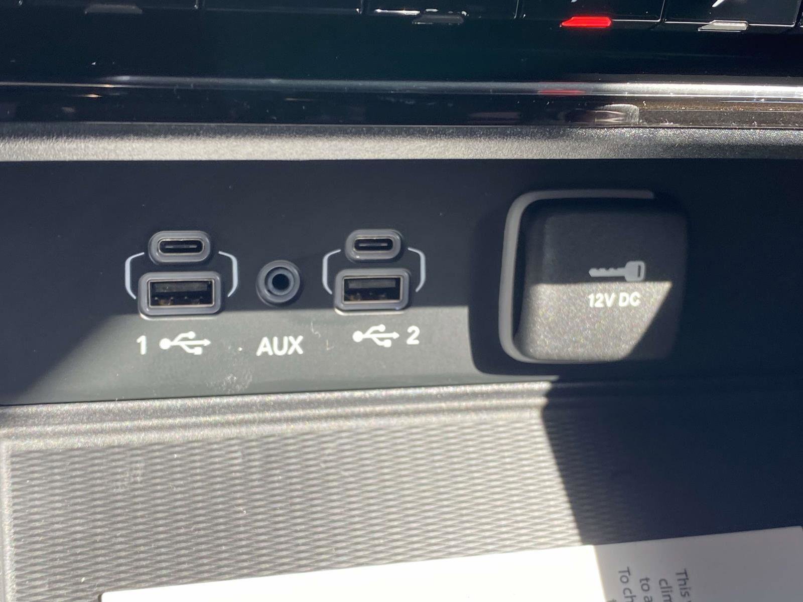 New 2025 Jeep Grand Cherokee L Laredo w/ Luxury Tech Group I image 4