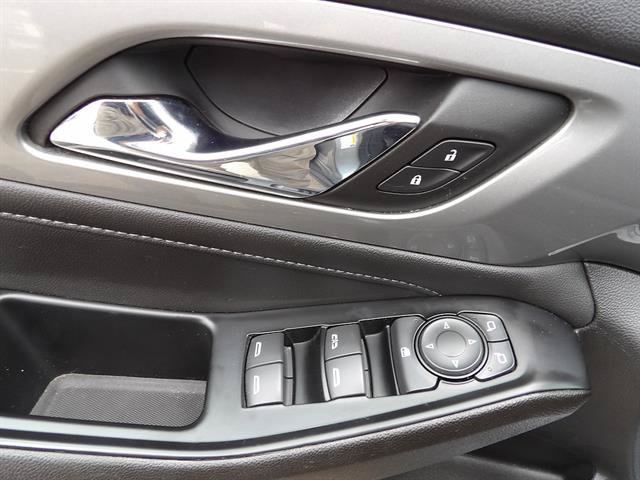 Used 2023 Chevrolet Traverse LT AWD/4WD image 12