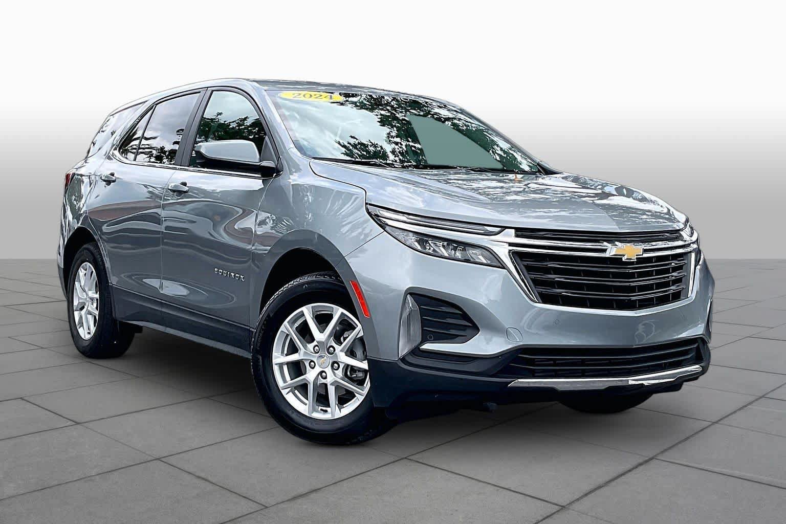 Used 2024 Chevrolet Equinox LT FWD image 3