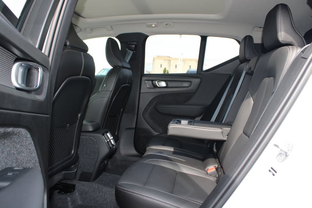 Used 2026 Volvo XC40 B5 Plus w/ Protection Package Premier AWD/4WD image 14
