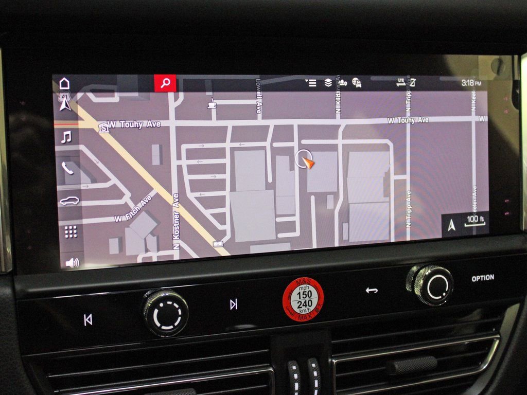 Certified 2025 Porsche Macan image 26