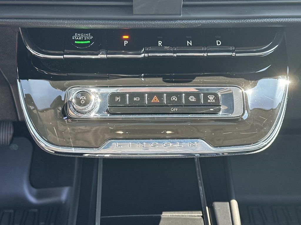 Certified 2024 Lincoln Corsair FWD w/ Equipment Group 101A image 32