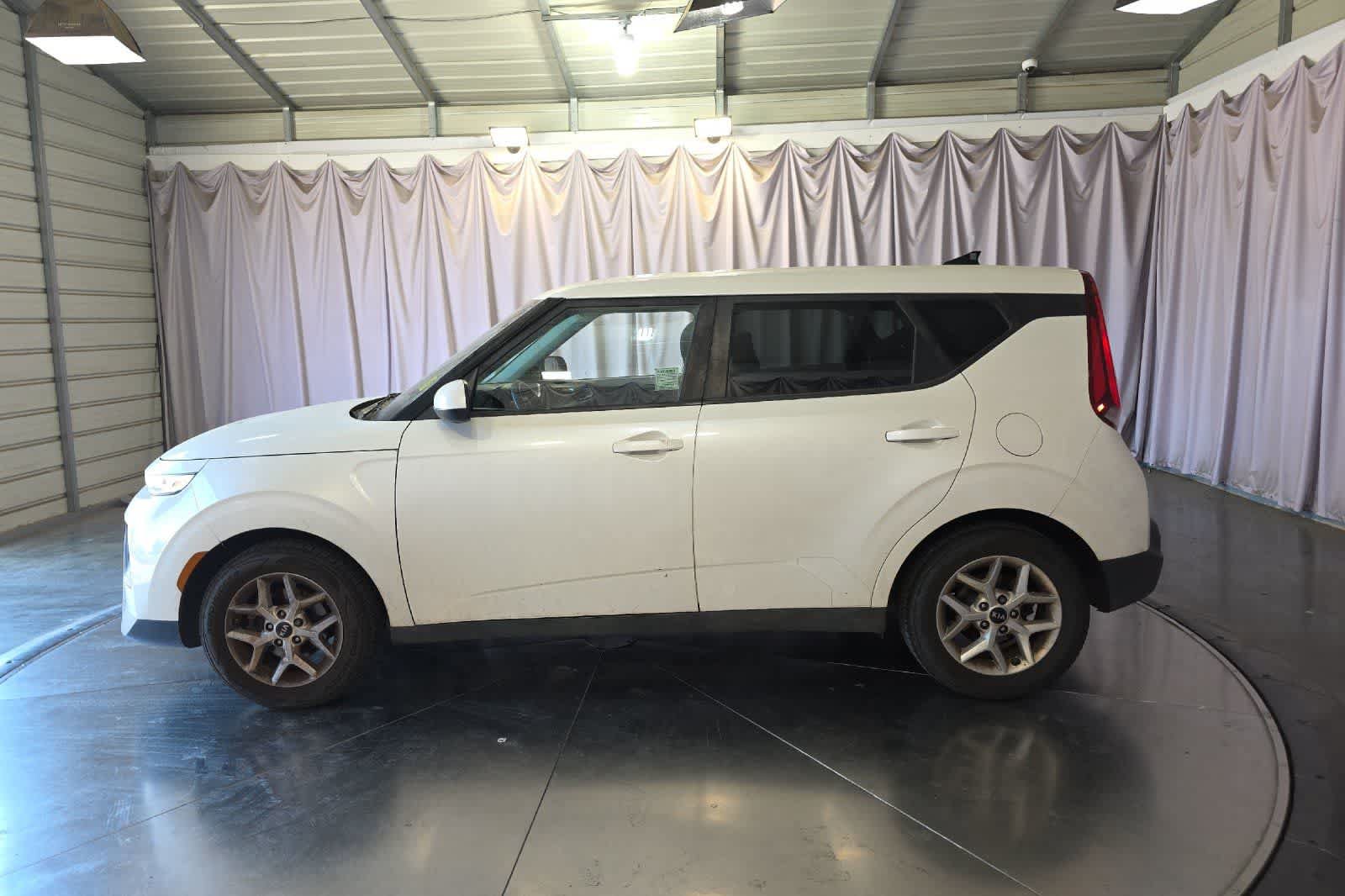 Used 2020 Kia Soul S FWD image 6