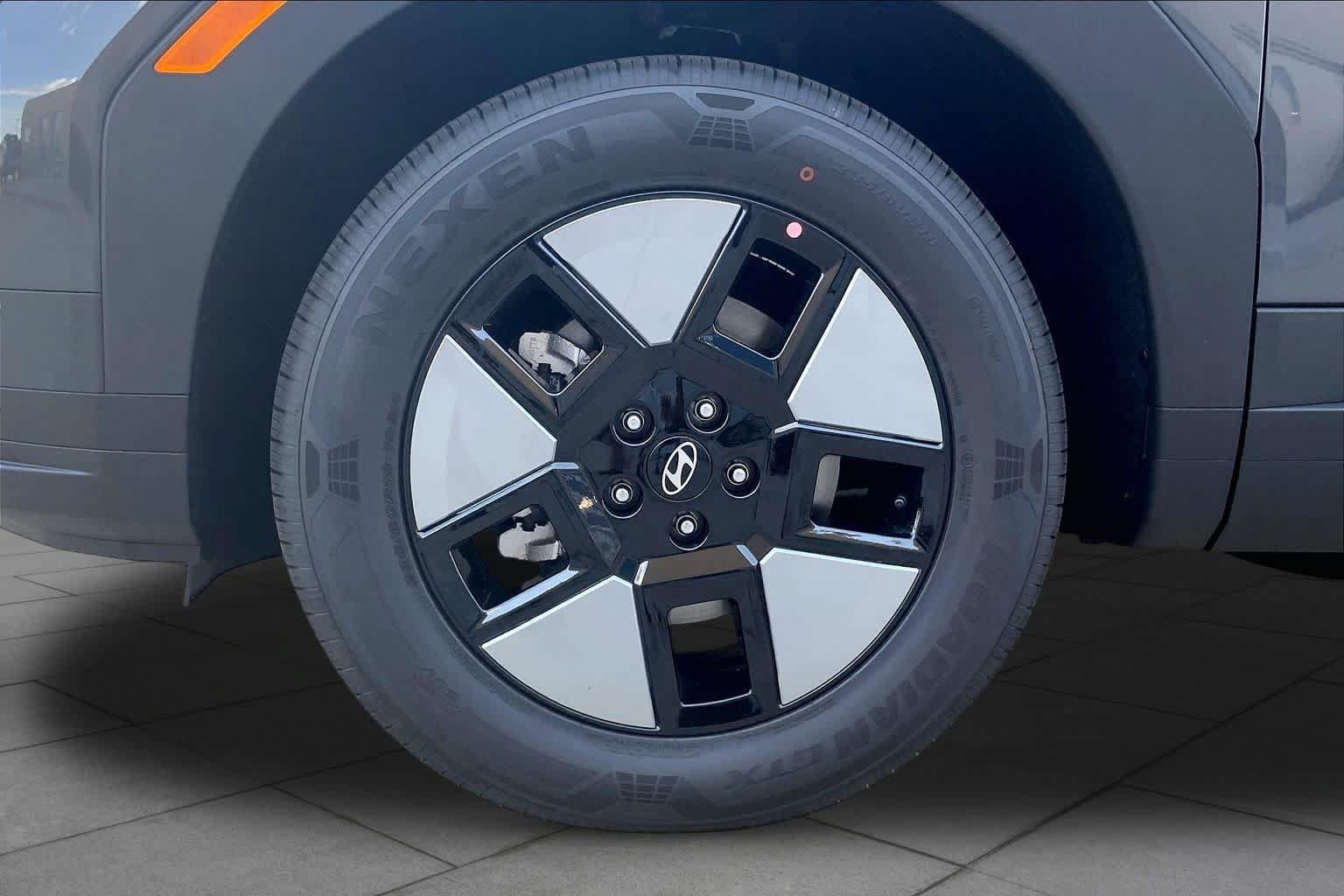 New 2027 Hyundai Santa Fe SE FWD image 11
