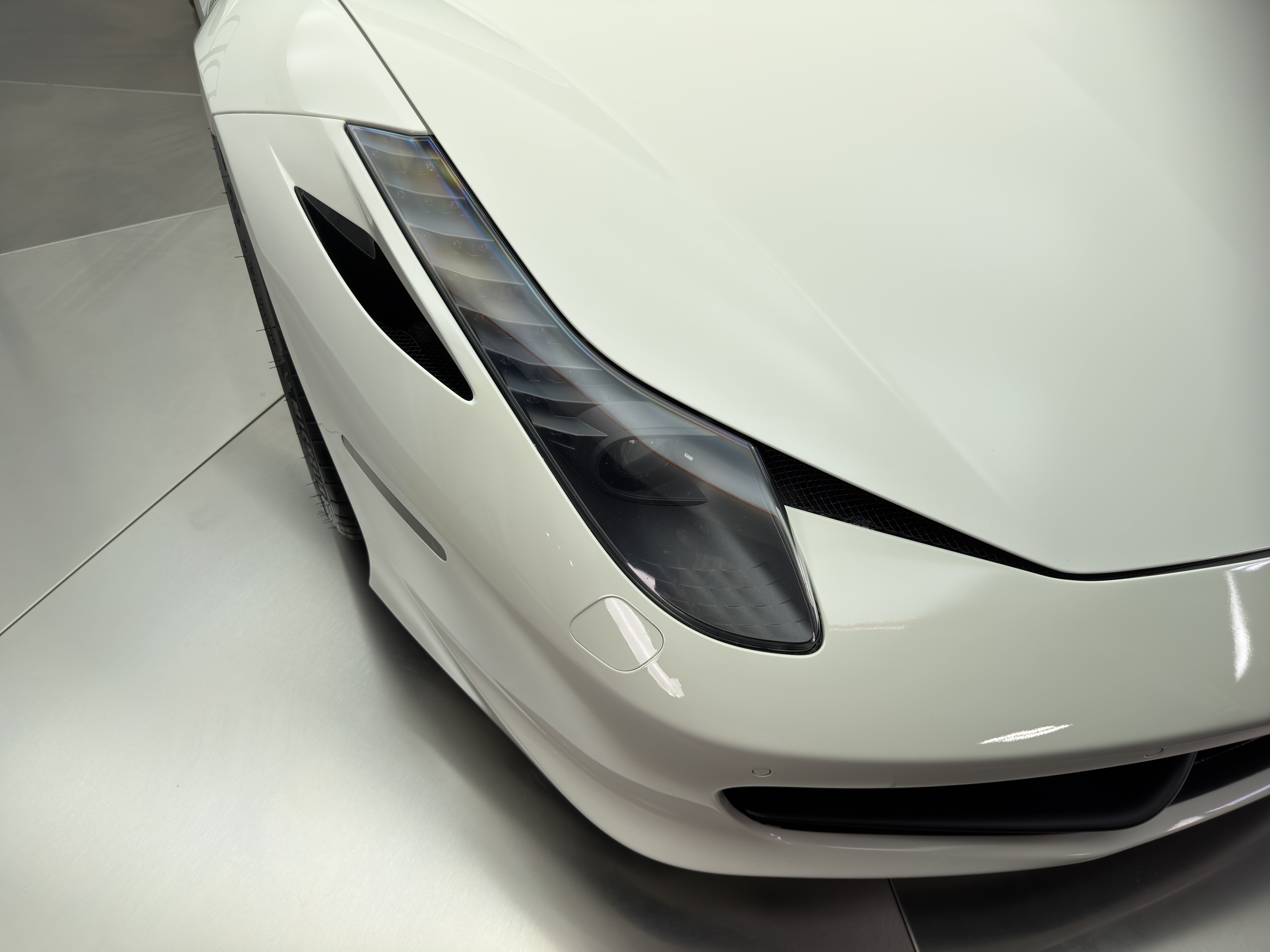 Used 2013 Ferrari 458 Spider RWD image 21