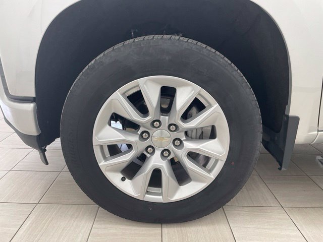 Used 2022 Chevrolet Silverado 1500 Custom AWD/4WD image 7