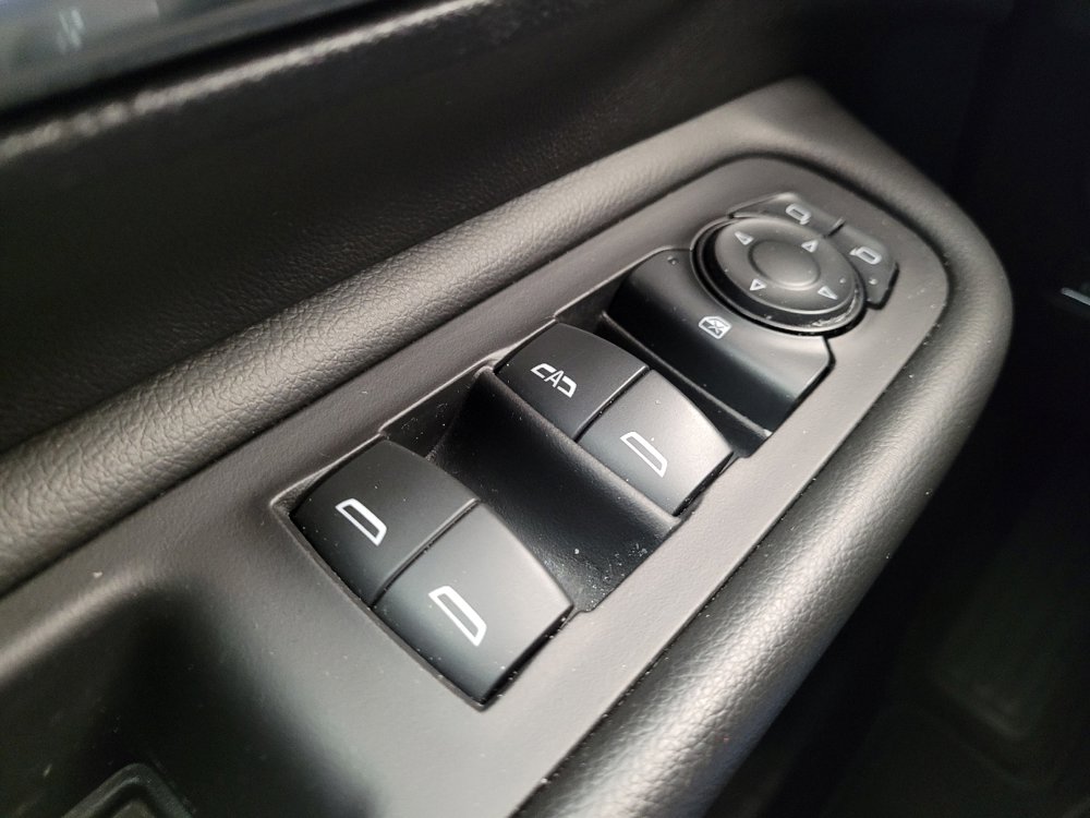 Used 2024 GMC Terrain SLT image 27