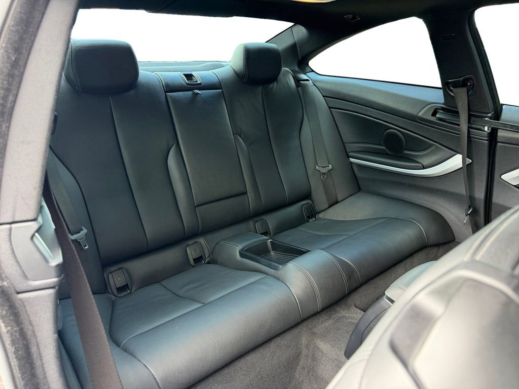 Used 2019 BMW 430i Coupe w/ M Sport Package RWD image 18