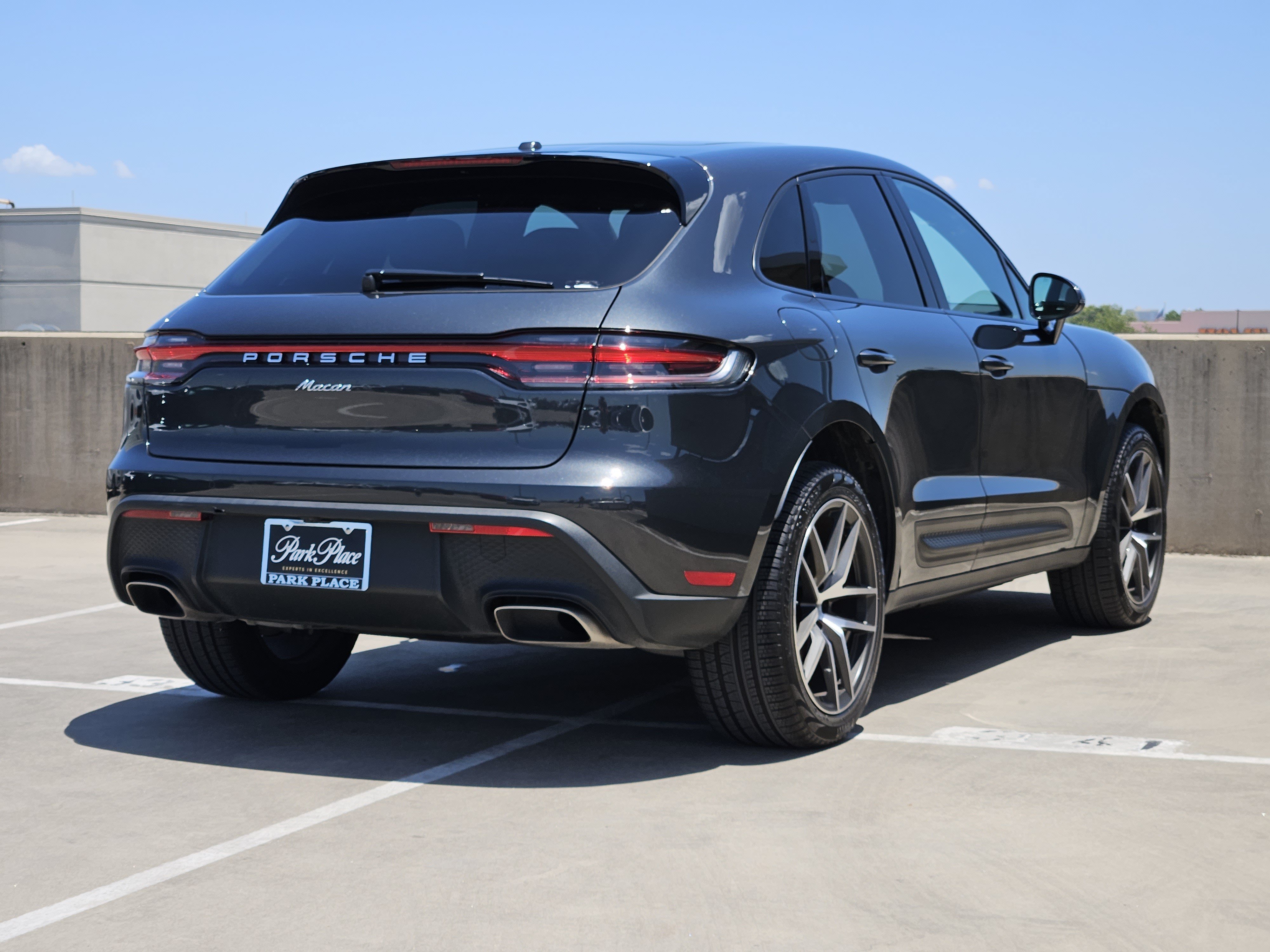 Certified 2026 Porsche Macan AWD/4WD image 8