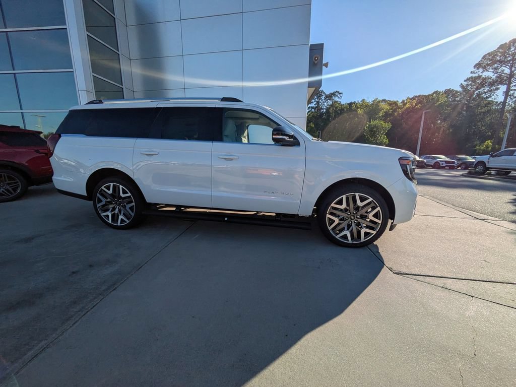 New 2026 Ford Expedition Max Platinum w/ Platinum Ultimate Package AWD/4WD image 3