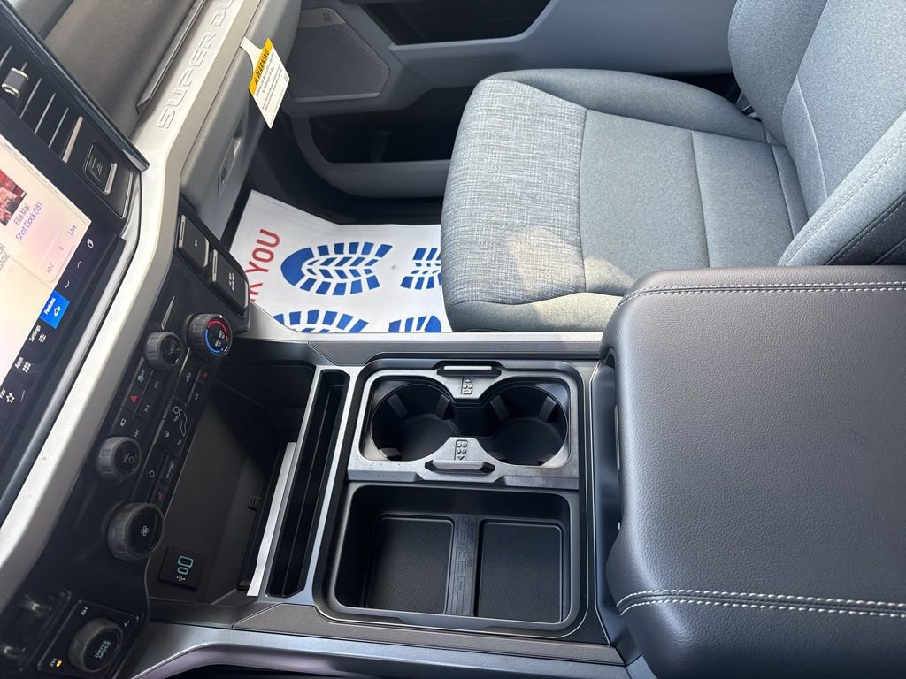 New 2026 Ford F250 XLT w/ XLT Premium Package image 39
