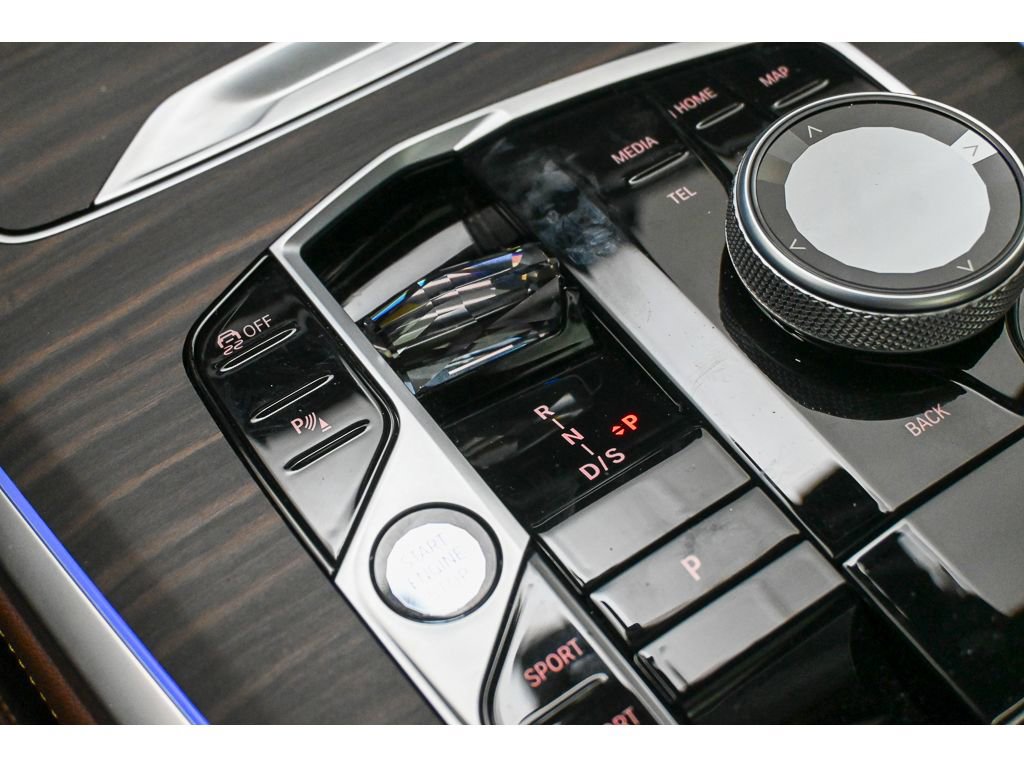 Used 2025 BMW X7 xDrive40i w/ Executive Package image 14