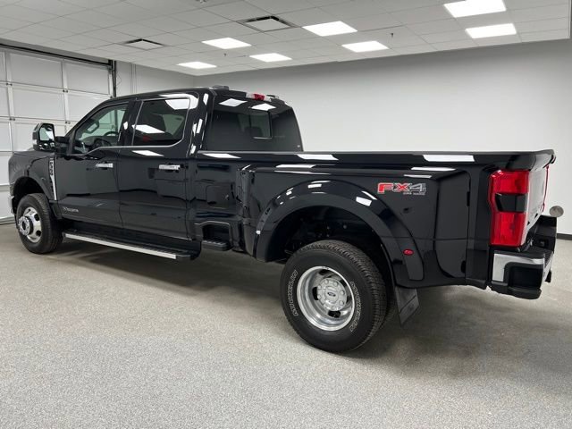 Used 2023 Ford F350 Lariat w/ Tow Technology Package AWD/4WD image 7