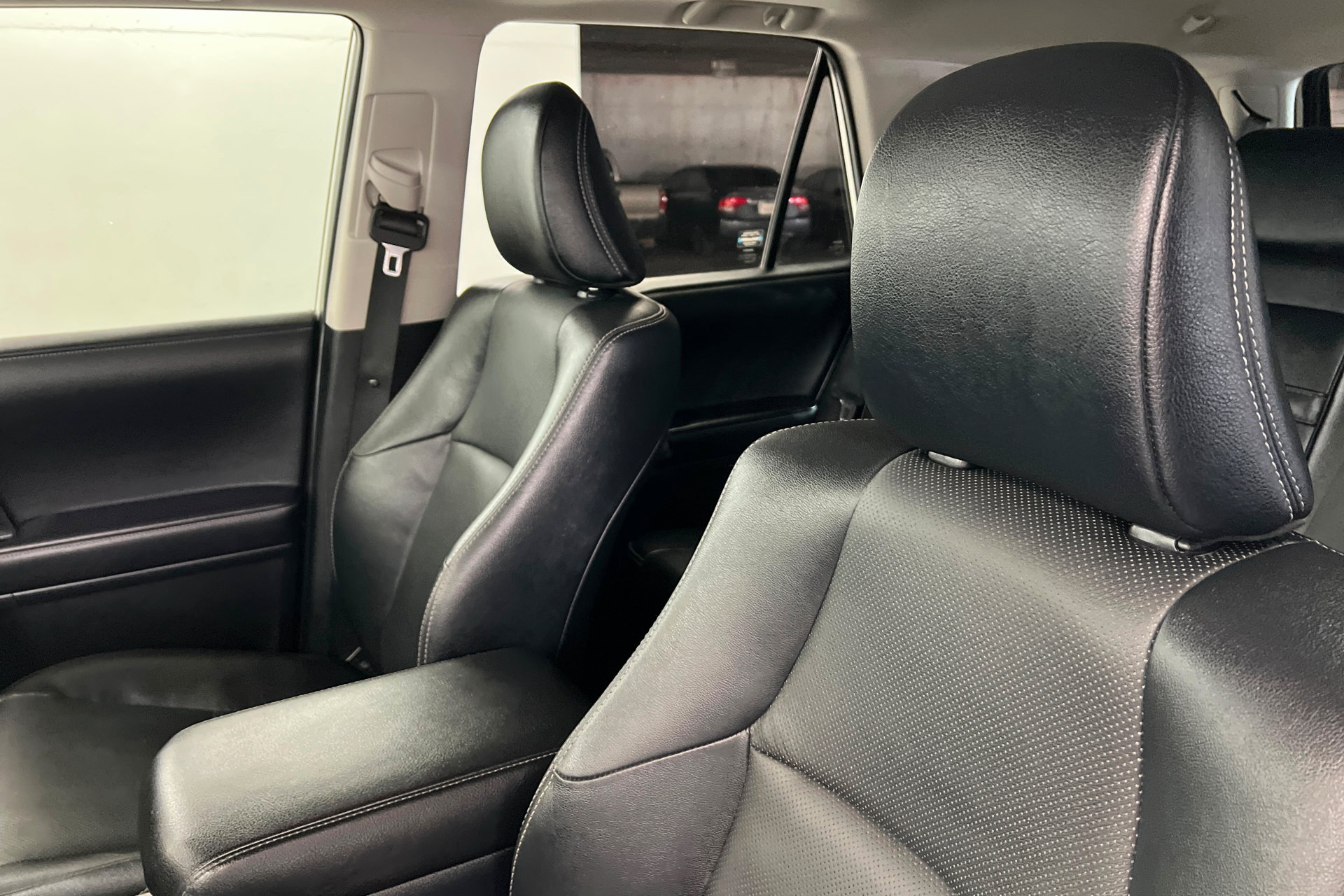 Used 2023 Toyota 4Runner Limited AWD/4WD image 17
