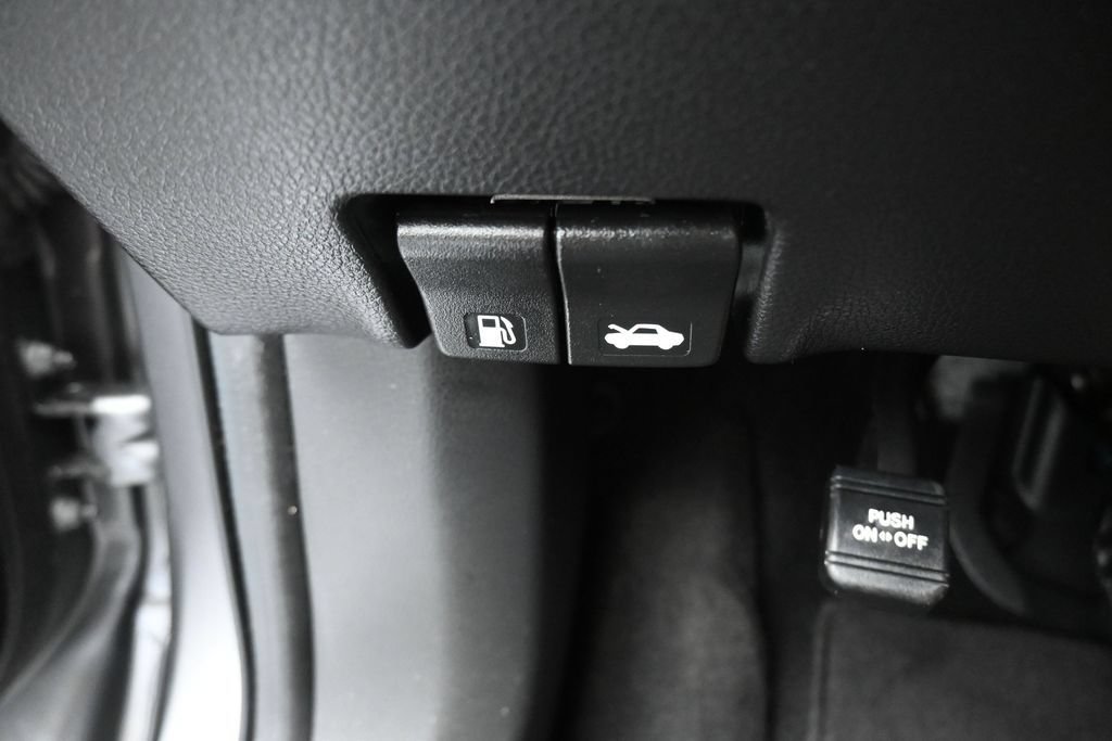 Used 2019 Nissan Rogue Sport SV AWD/4WD image 28