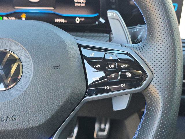 Used 2023 Volkswagen Golf R AWD/4WD image 21