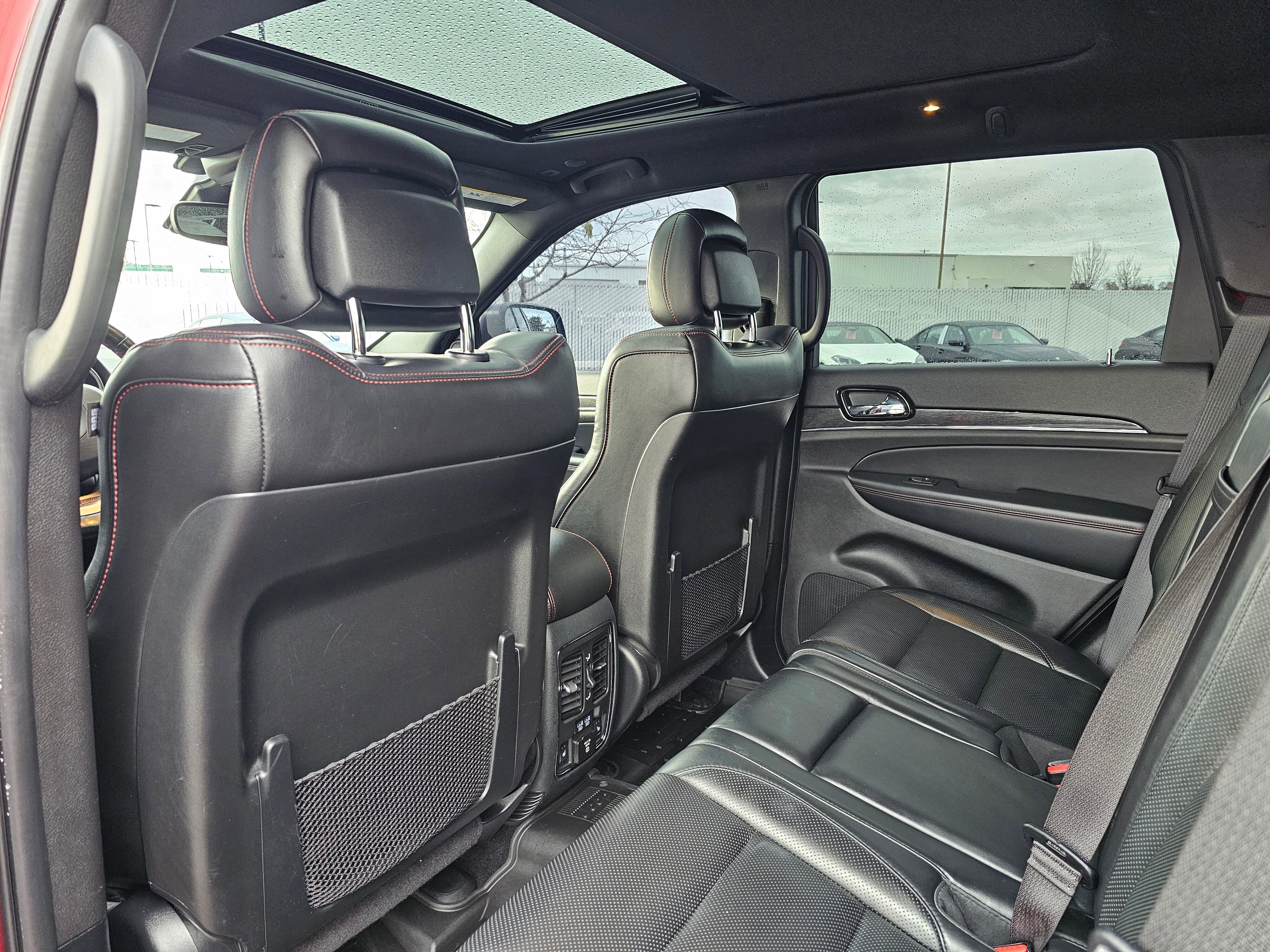 Used 2020 Jeep Grand Cherokee Trailhawk w/ Trailhawk Luxury Group image 12