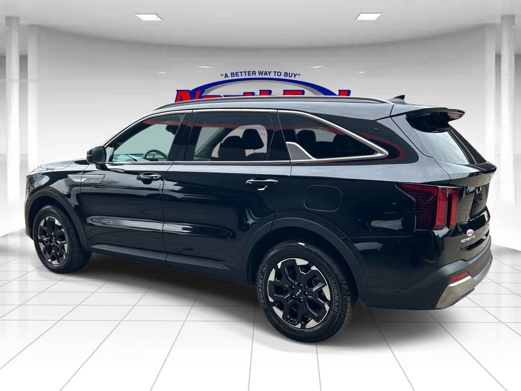 Used 2024 Kia Sorento S image 5