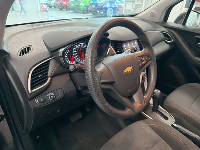 Used 2021 Chevrolet Trax LS image 16