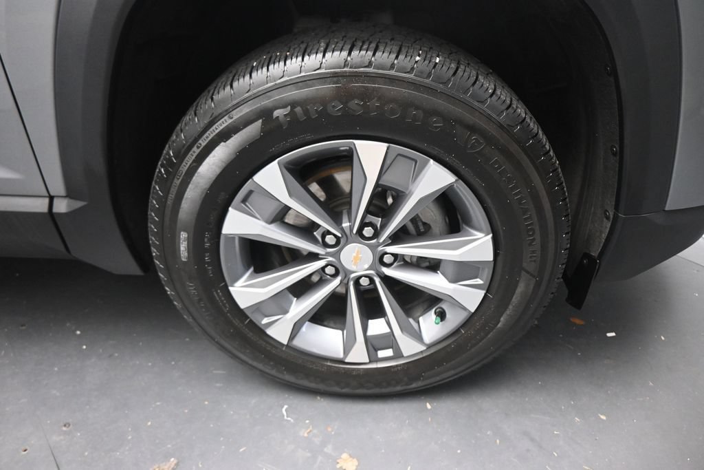 Used 2025 Chevrolet Equinox LT w/ Convenience Package II FWD image 22