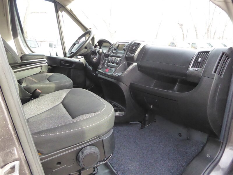 Used 2017 RAM ProMaster 3500 w/ Premium Appearance Group FWD image 19