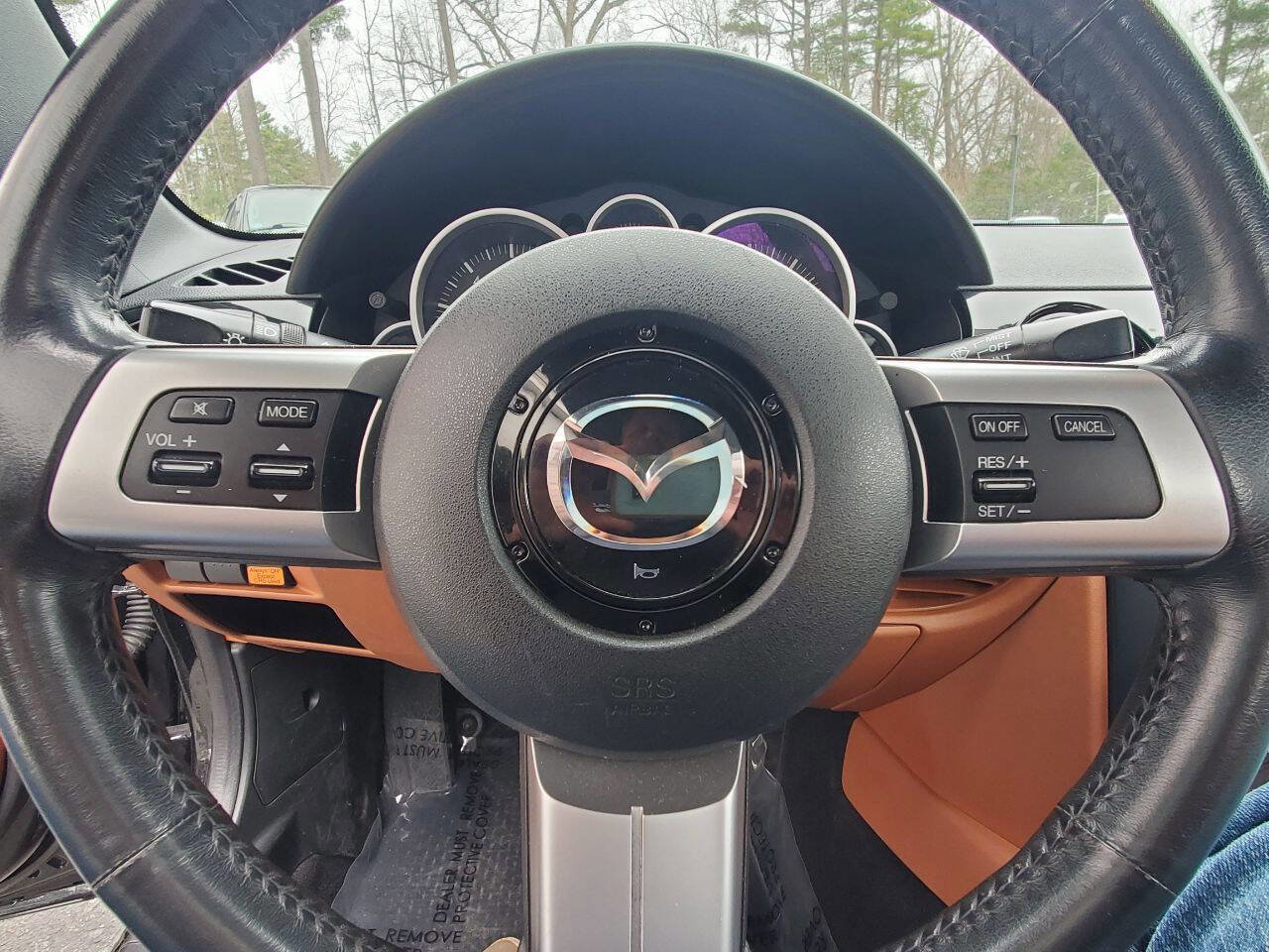 Used 2007 MAZDA MX-5 Miata Grand Touring w/ Premium Pkg RWD image 17