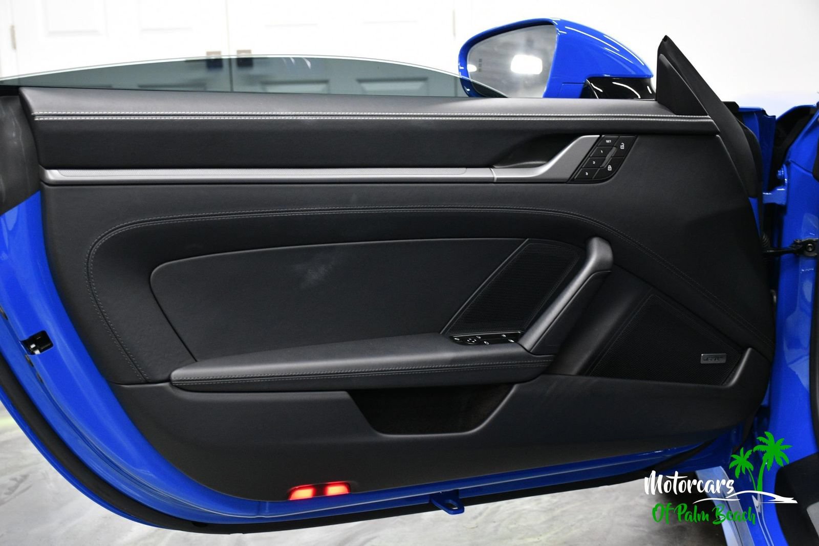 Used 2025 Porsche 911 Carrera RWD image 35
