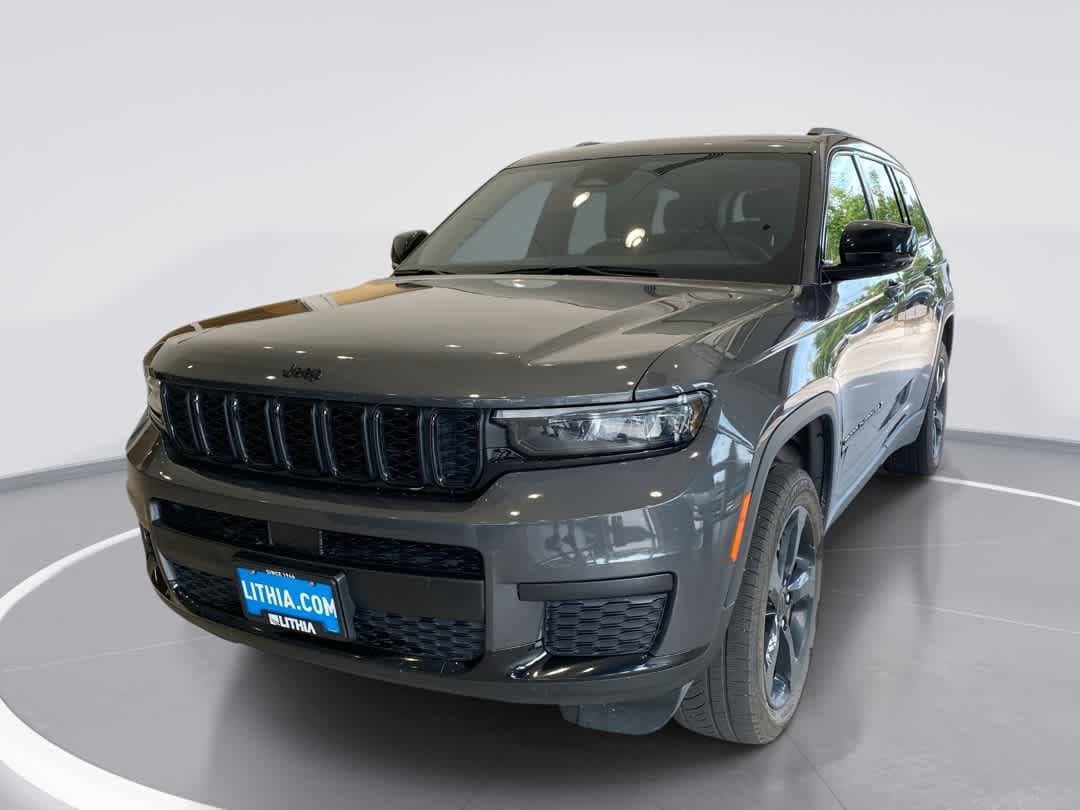 Used 2023 Jeep Grand Cherokee L Laredo AWD/4WD image 1