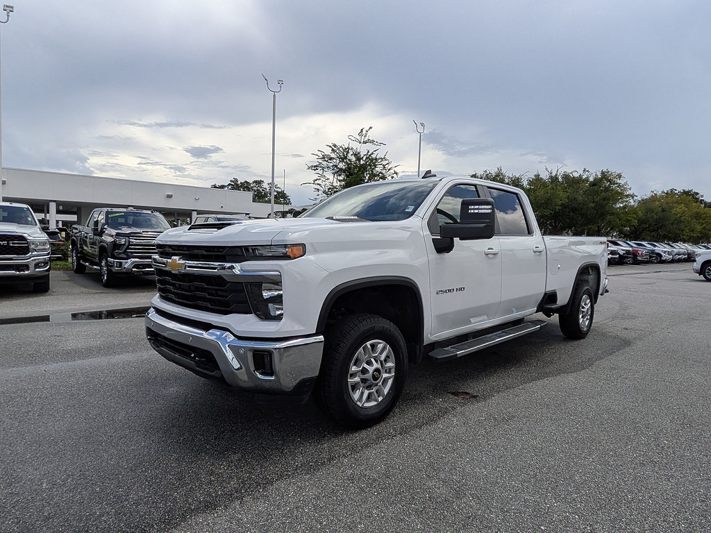 Certified 2025 Chevrolet Silverado 2500 LT w/ Safety Package AWD/4WD image 7