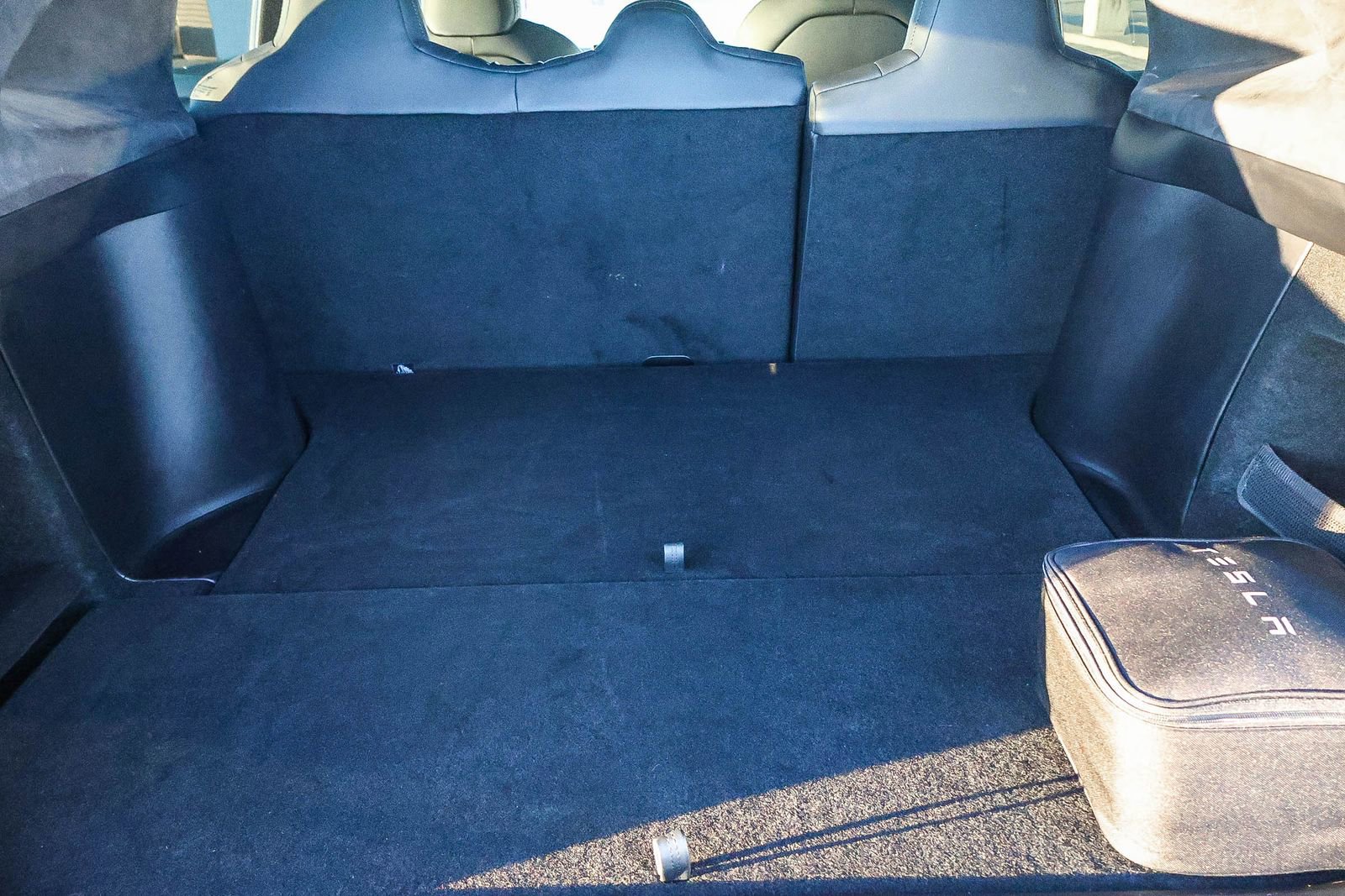 Used 2023 Tesla Model X image 27