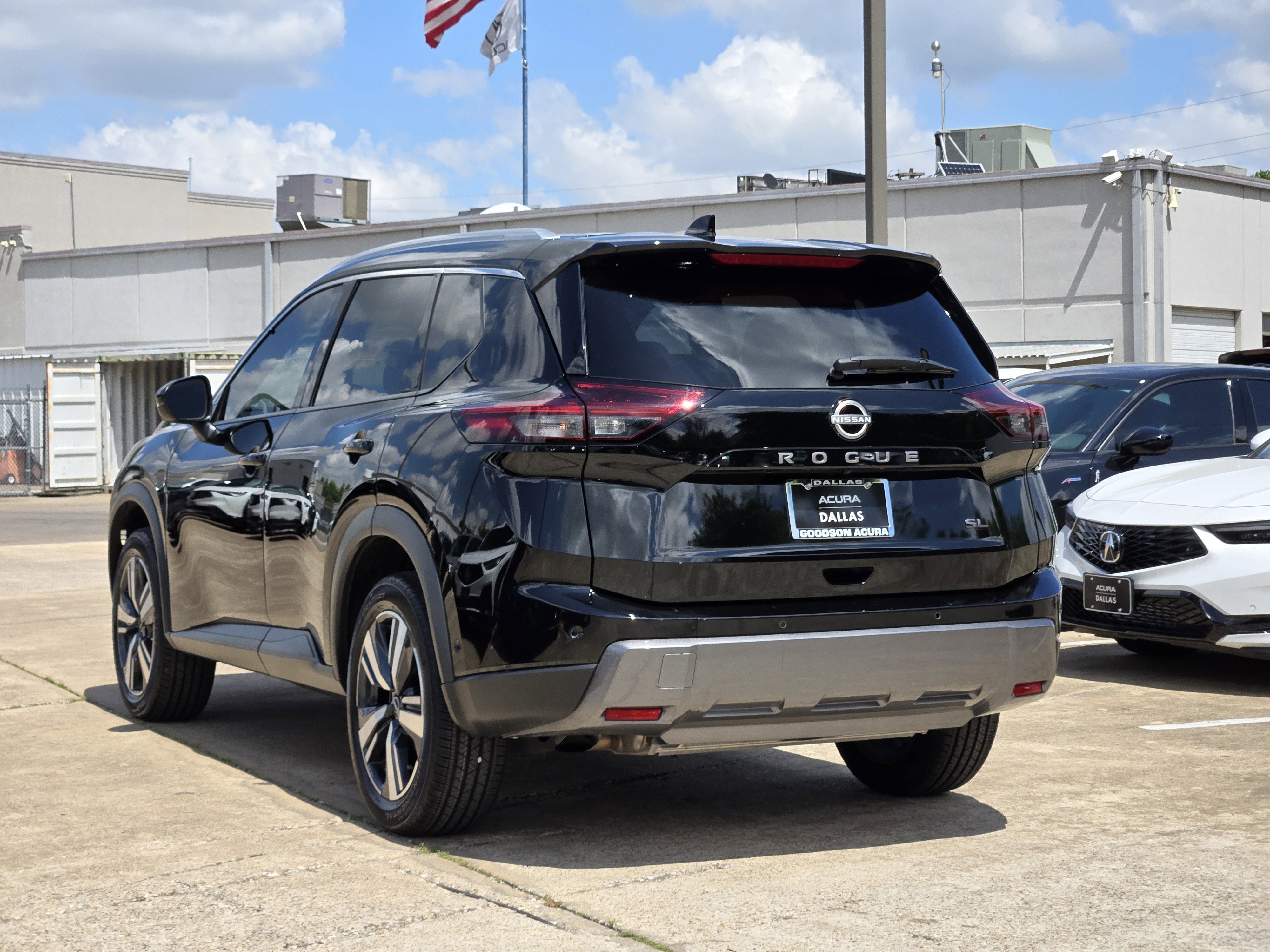 Used 2024 Nissan Rogue SL image 8