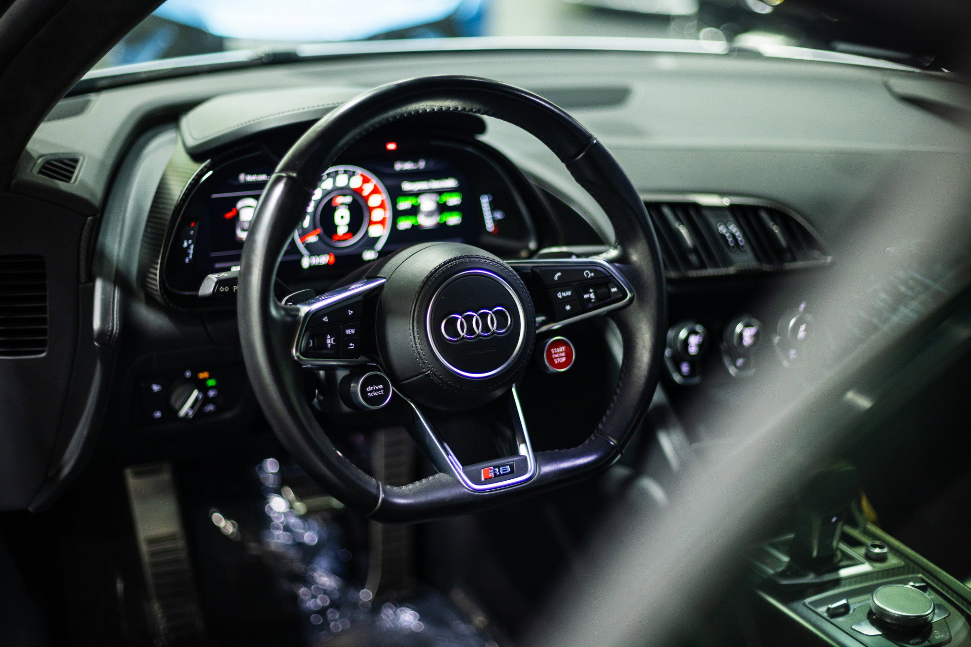 Used 2017 Audi R8 V10 w/ Carbon Exterior Package image 39