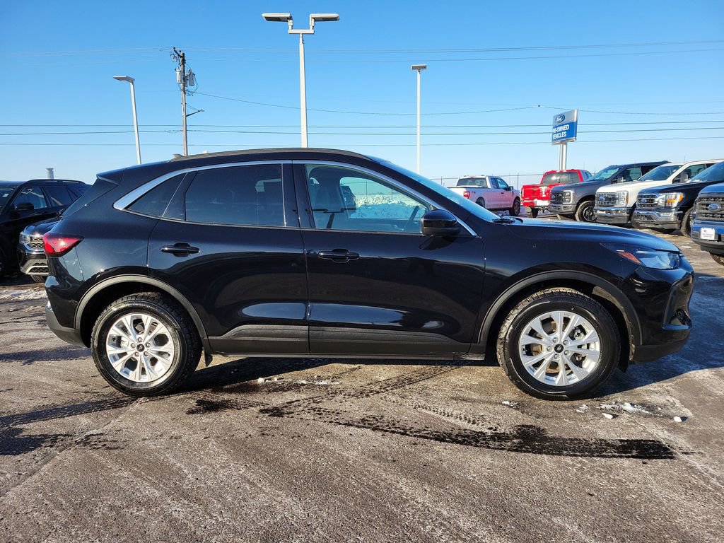 Certified 2023 Ford Escape Active w/ Tech Pack #2 image 3