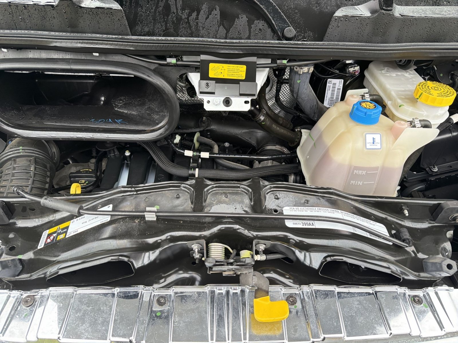 Used 2025 RAM ProMaster 2500 w/ U-Haul Equipment Group FWD image 25