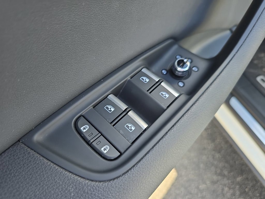 Used 2021 Audi Q7 3.0T Premium AWD/4WD image 30