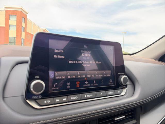 Used 2023 Nissan Rogue SV w/ SV Premium B Package FWD image 25