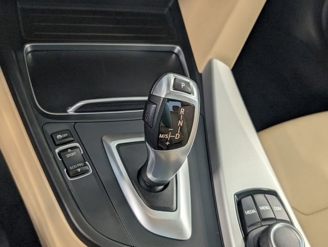 Used 2018 BMW 320i Sedan image 18