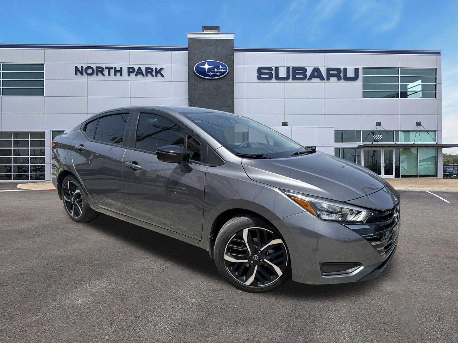Used 2023 Nissan Versa SR w/ Trunk Package FWD video 1