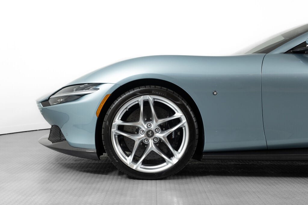 Certified 2024 Ferrari Roma Spider RWD image 15