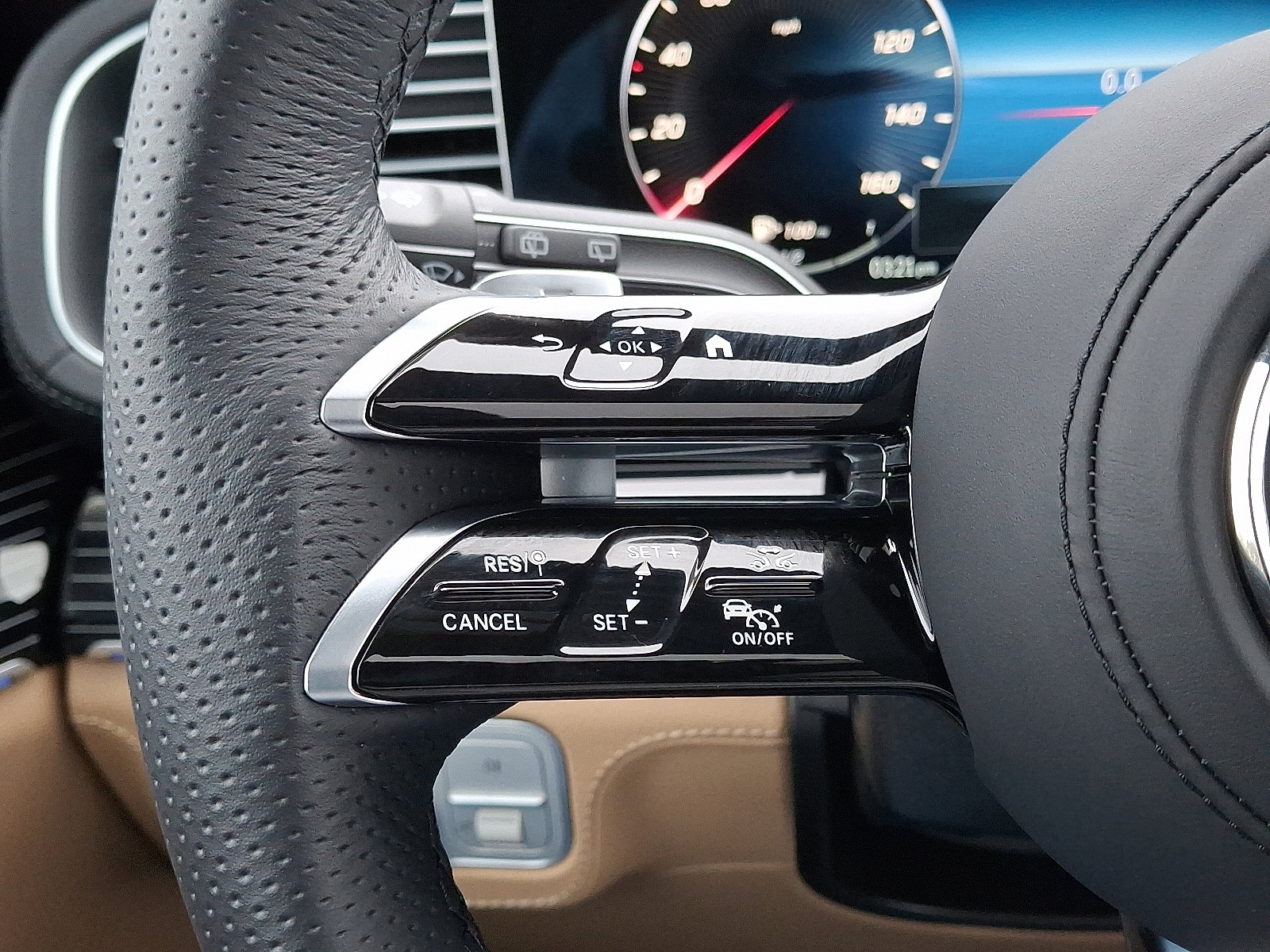 Certified 2026 Mercedes-Benz GLS 580 4MATIC image 24