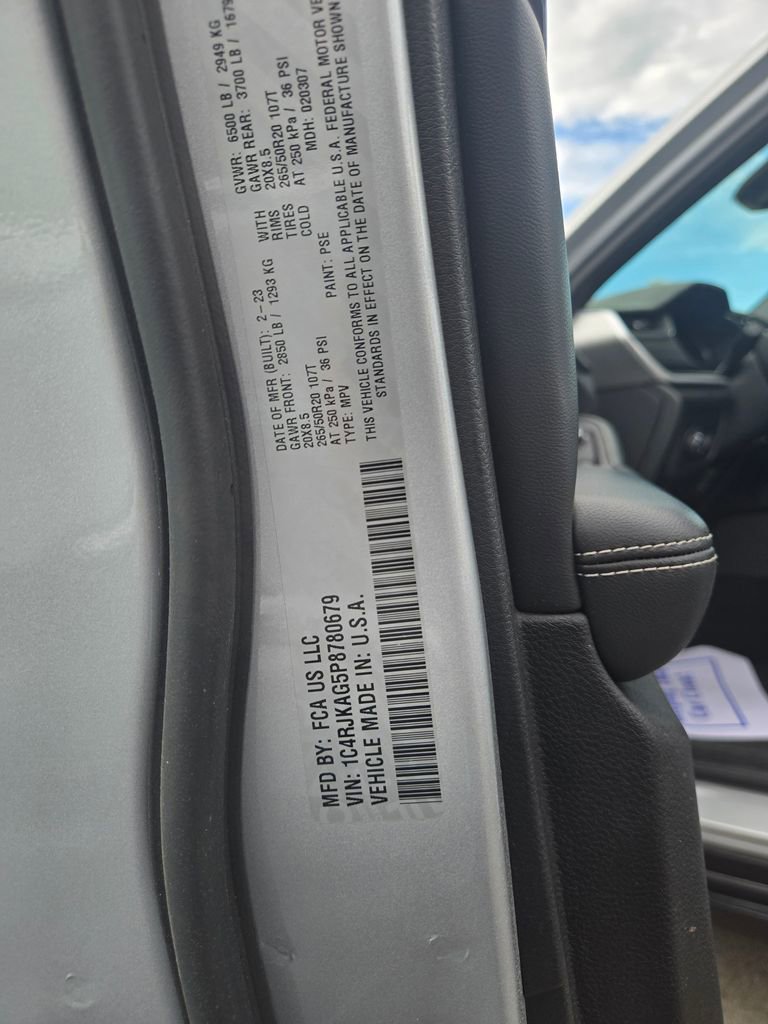 Used 2023 Jeep Grand Cherokee L Laredo AWD/4WD image 14